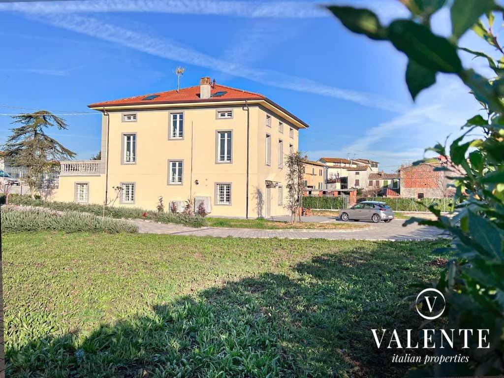 Villa Valente - Apartments Capannori Buitenkant foto
